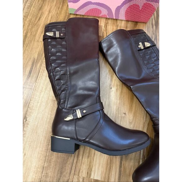 Via Pinky Charlotter Brown Quilted Faux Leather Boots Size 9 NIB - Picture 2 of 6